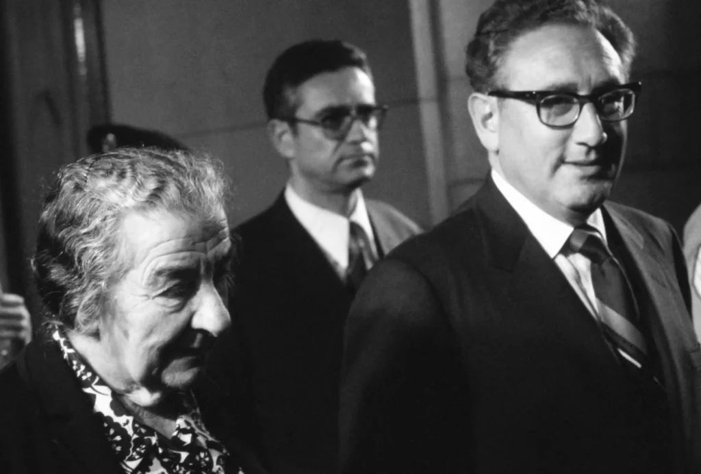 Henry Kissinger a 100 ans. En photo avec Golda Meir