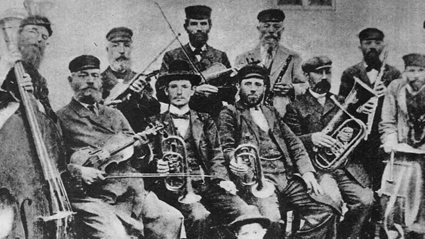 L'âme du Klezmer : des rues du Shtetl au renouveau international